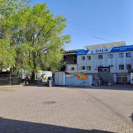 Fox Park Hostel Almaty Ngoại thất bức ảnh