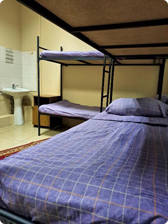 Fox Park Hostel Almaty Ngoại thất bức ảnh