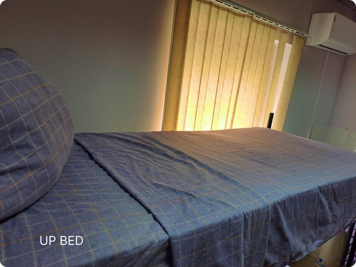 Fox Park Hostel Almaty Ngoại thất bức ảnh