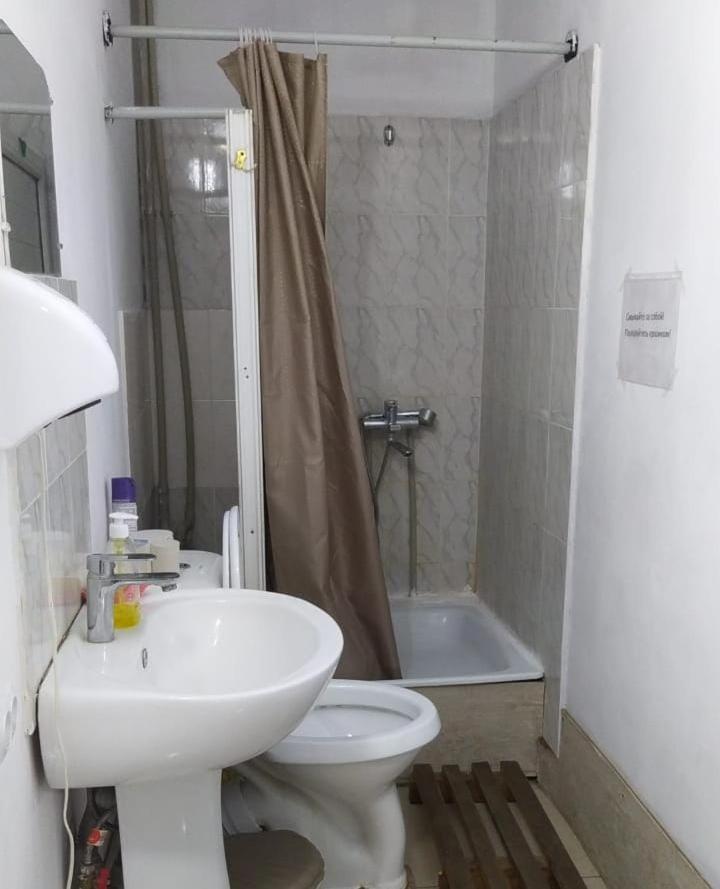 Fox Park Hostel Almaty Ngoại thất bức ảnh